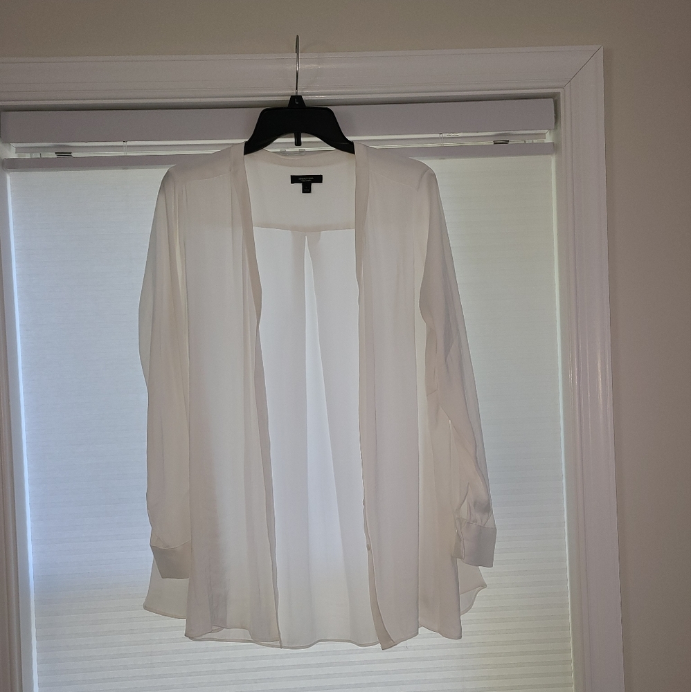 Simply Vera Wang sheer button down blouse